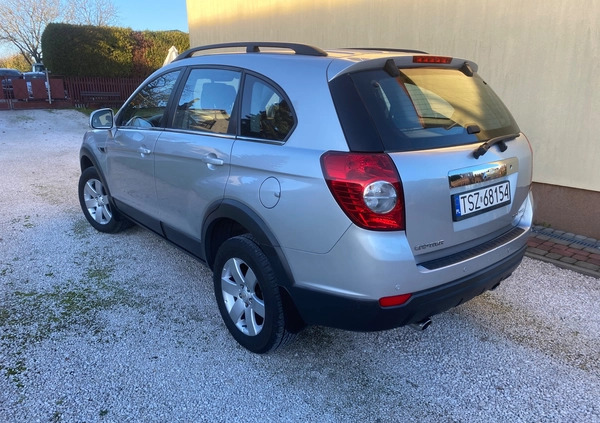 Chevrolet Captiva cena 29999 przebieg: 187000, rok produkcji 2011 z Staszów małe 326